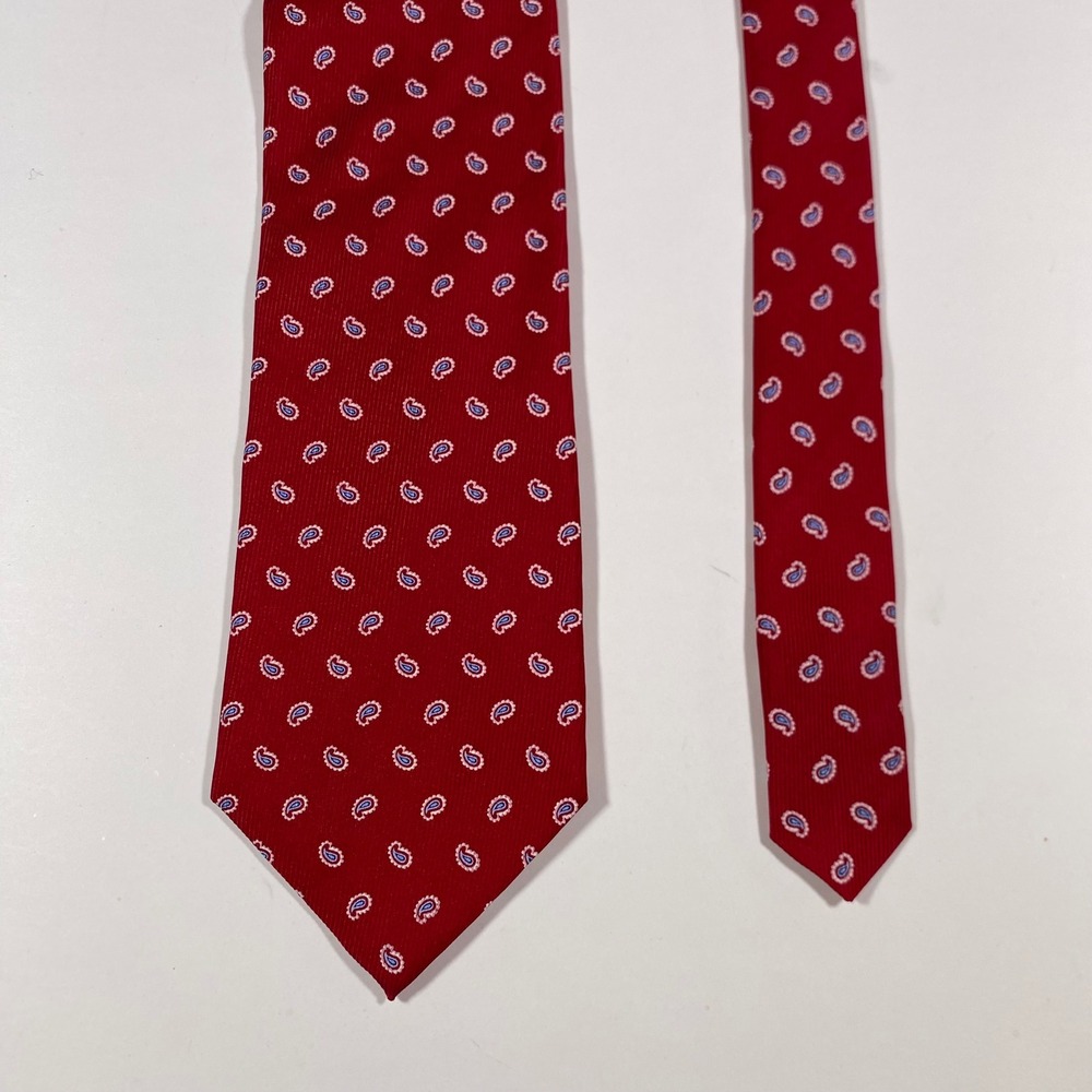 IZOD Mens Red Paisley 100%‎ Silk Necktie Classic Ribbed Formal Business Tie 2892